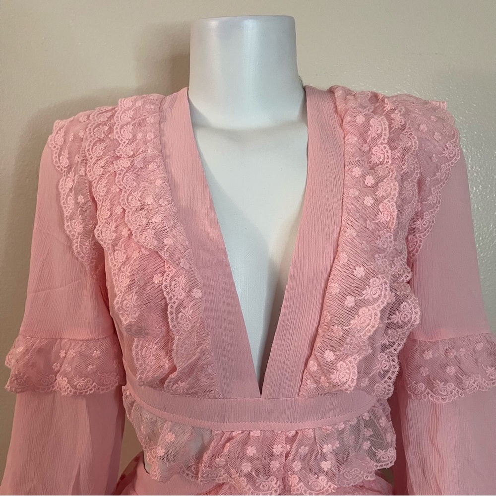 Pink V-neckline lace ruffle crisscross back cutout long sleeve mini dress - Picture 3 of 10